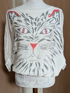 Cat Face Graphic Pullover Top - White with Red & Gray Accents
